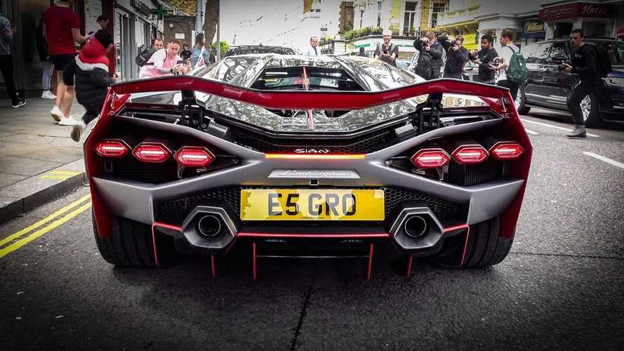 4 milyon dolarlık Lamborghini Sian Londra sokaklarında!