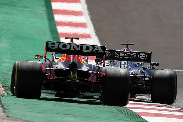 Verstappen: “Mercedes çalışanlarının Red Bull ile yeni bir mücadeleye atılması normal”