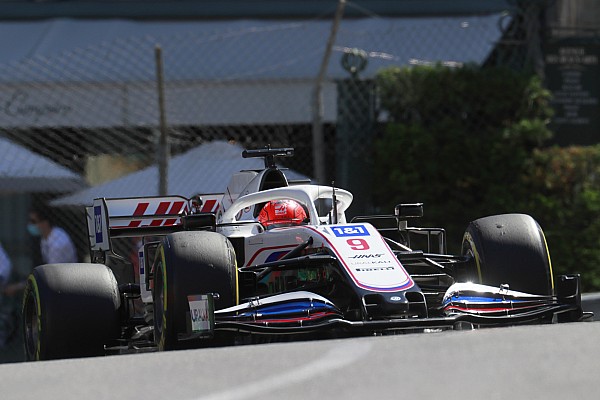 Mazepin: “Aracı sürerken büyük keyif aldım” Mazepin: “Aracı sürerken büyük keyif aldım”