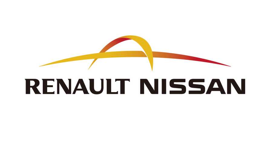 Renault-Nissan, Hintli işçiler ile karşı karşıya geldi!