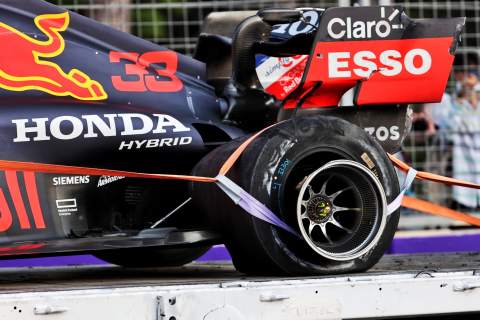 Pirelli reveals cause of Azerbaijan GP F1 tyre blowouts