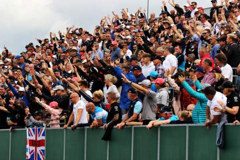Silverstone confirms capacity F1 crowd for British GP