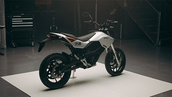 160 km menzilli modern elektrikli motosiklet: Zero FXE