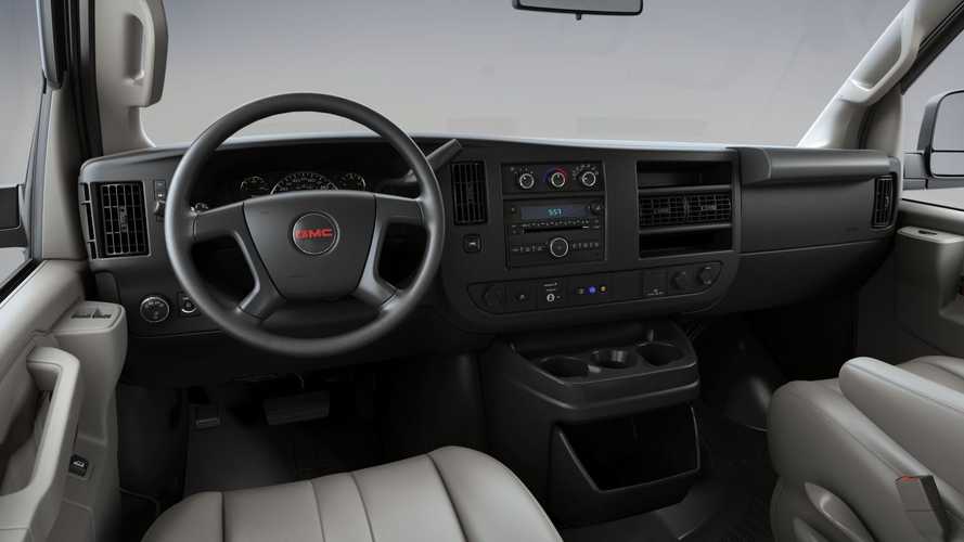 GM, binek otomobillerindeki “CD Çalar” donanımını kaldırıyor