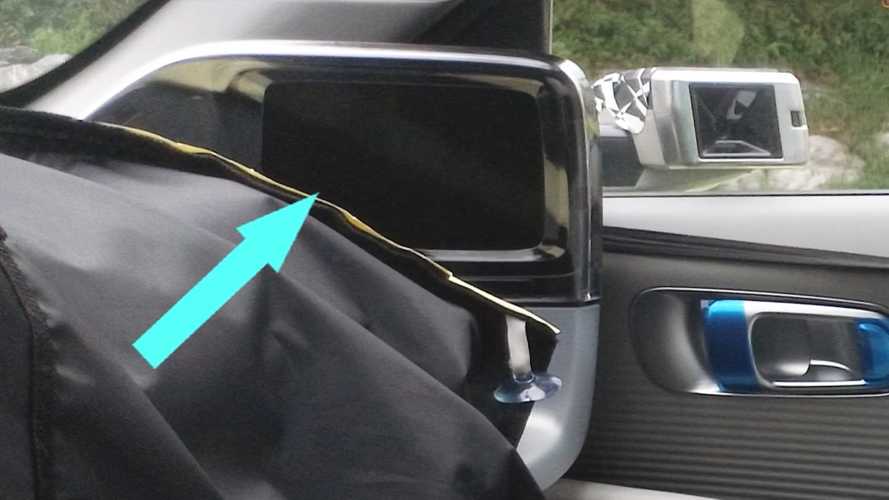 Hyundai Ioniq 6 bolca ekran ile yakalandı Hyundai Ioniq 6 bolca ekran ile yakalandı