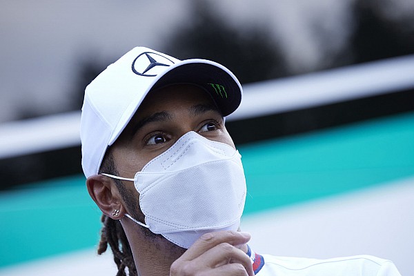 Hamilton: “Silverstone’daki sprint yarışında tren oluşacak”