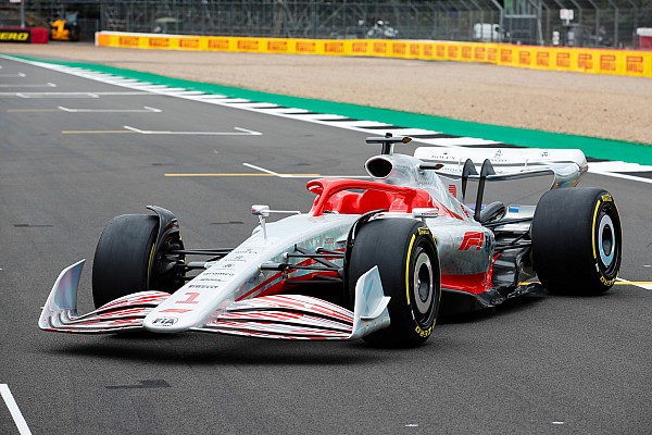 Verstappen, F1’in IndyCar’a benzediği yorumlarına katılmıyor