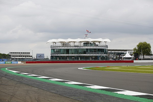 FIA, Silverstone pist limitleri konusunda pilotları uyardı