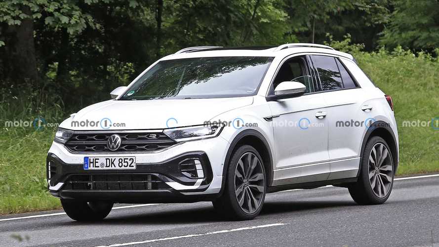 Volkswagen, makyajlı T-Roc ailesi için kamuflaja gerek duymamış! Volkswagen, makyajlı T-Roc ailesi için kamuflaja gerek duymamış!