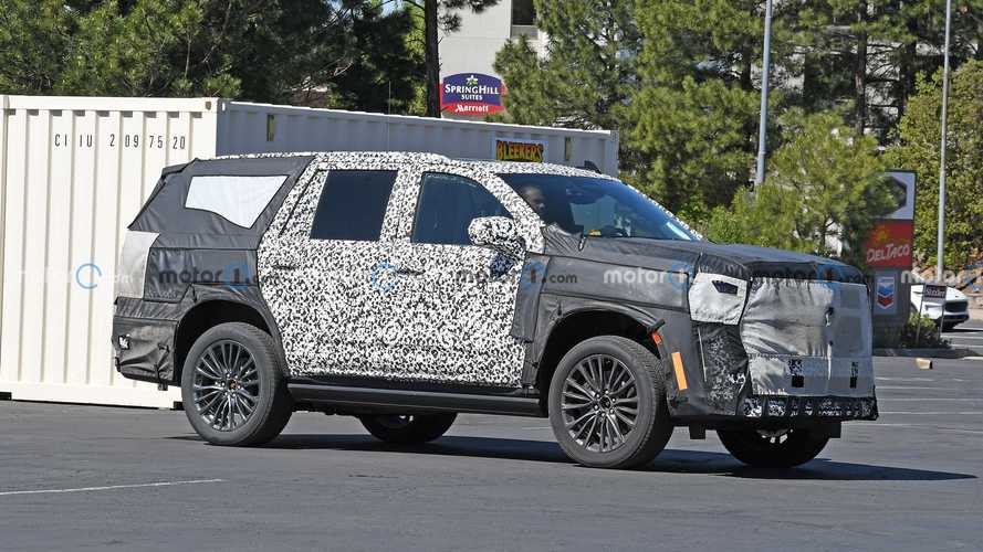 Cadillac Escalade V dağlarda test edilirken görüntülendi