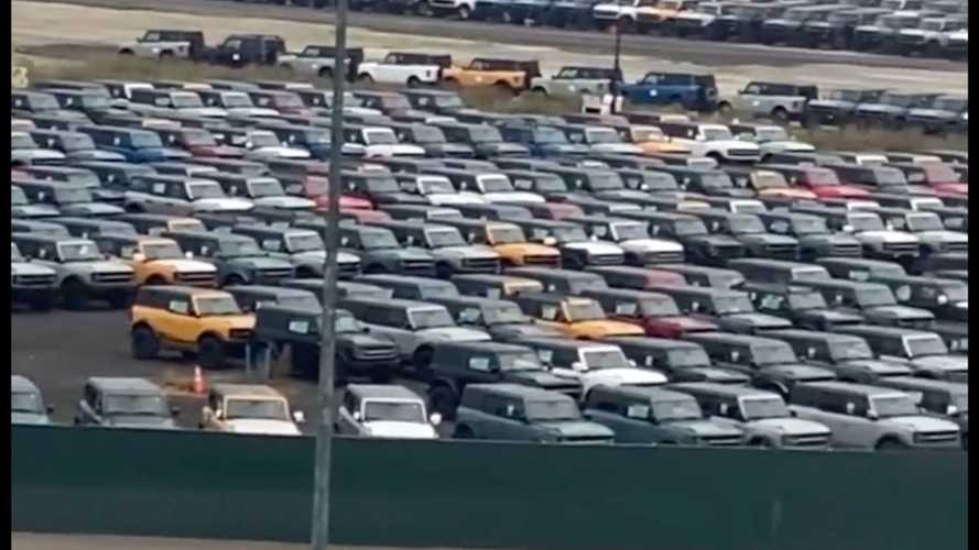 Binlerce Ford Bronco, kalite kontrol sırasını beklerken görüntülendi