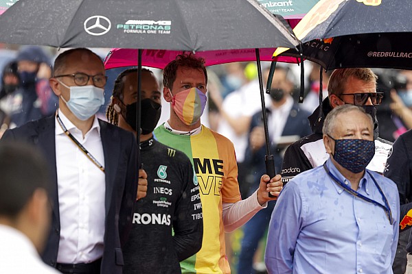 Vettel, ulusal marştan önce ”Same Love” tişörtünü çıkarmadığı için kınama aldı