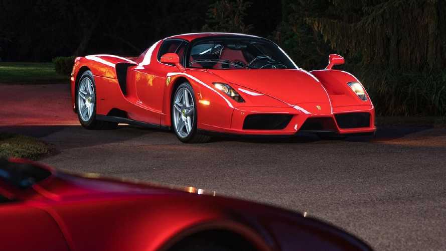 Ferrari, eski Apple tasarımcısı Jony Ive’ı saflarına kattı
