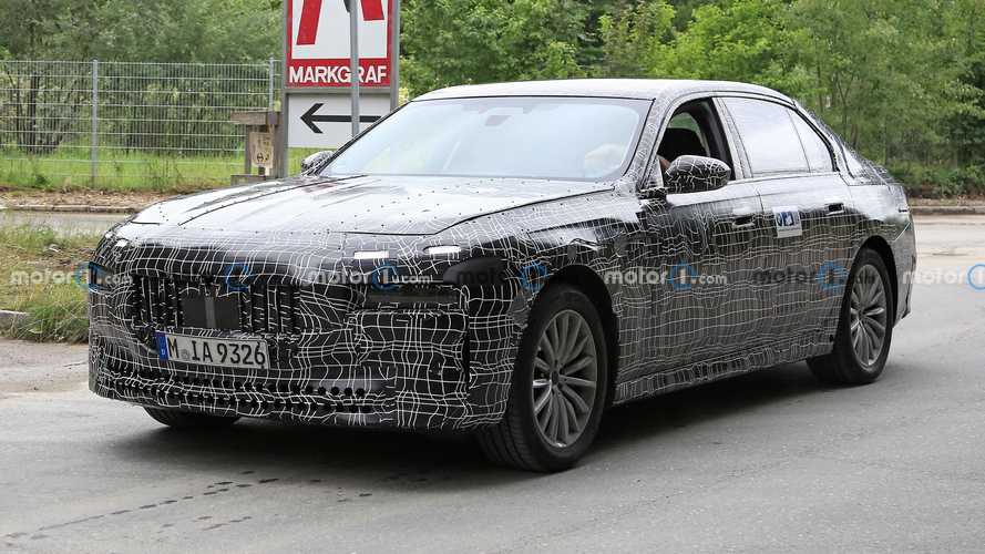 Yeni BMW 7 Serisi, üreticinin yeni motorlarını kullanacak