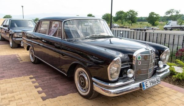 Mercedes-Benz – Fintail – 230 S (120 bg) – Teknik Özellikler