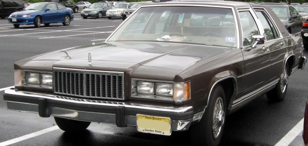 Mercury – Grand Marquis – 5.0 L V8 (150 bg) – Teknik Özellikler