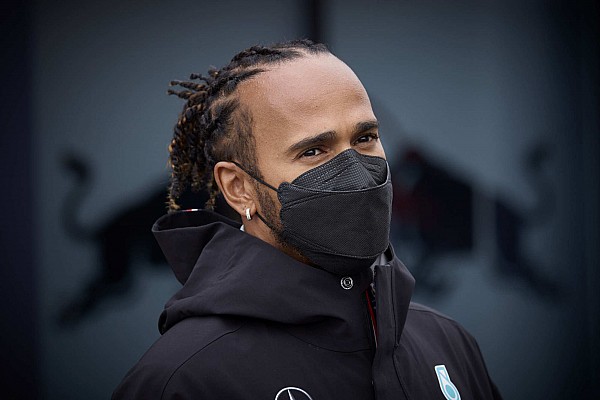 Hamilton: “Russell gelirse, Mercedes’te takım dinamiğinin bozulmasıyla ilgili endişem yok”