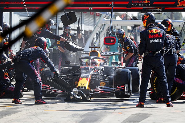 Red Bull: “Monza’daki yavaş pit stop, FIA’nın yeni teknik direktifinden kaynaklanıyordu”