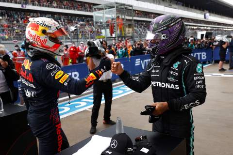 Hamilton wants to beat Verstappen to F1 title “in the right way”