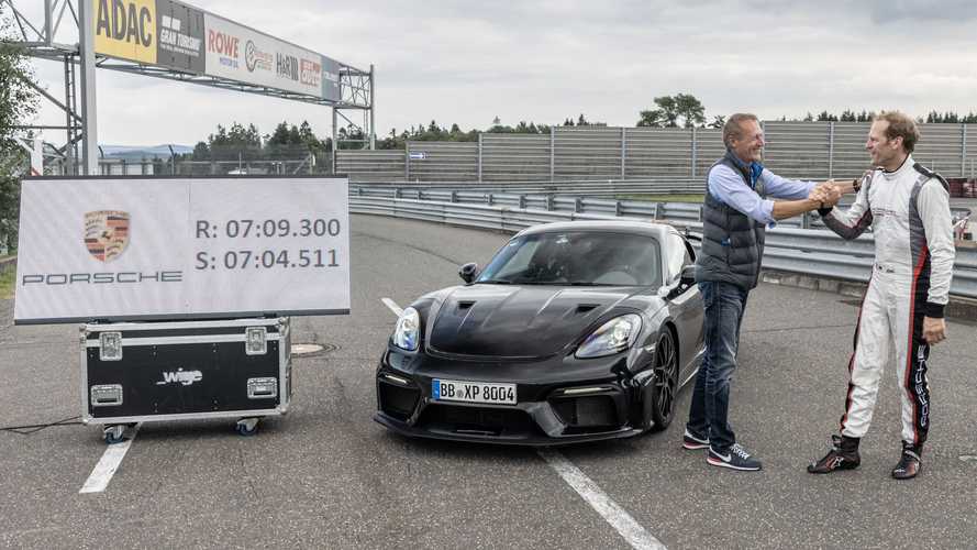 Porsche Cayman GT4 RS son testlerinden başarıyla geçti