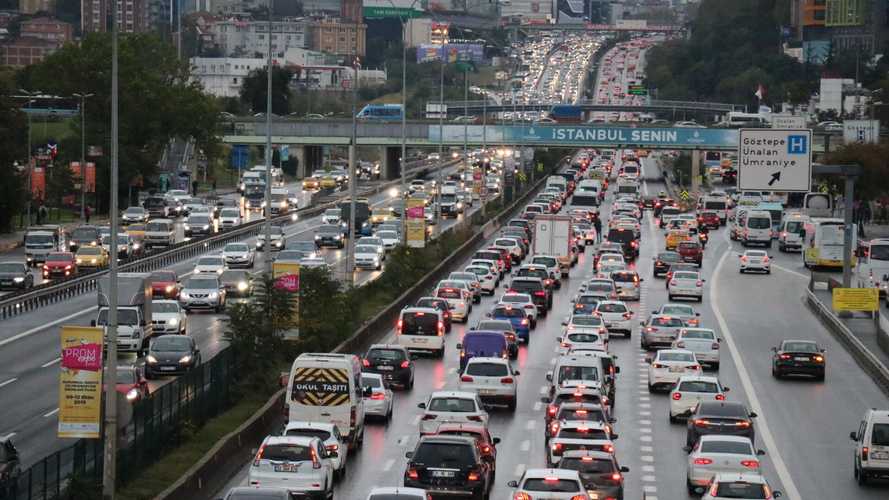 Türk otomobil ve hafif ticari pazarı serbest düşüşe geçti!