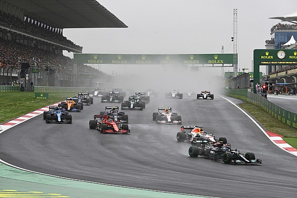 Gasly: “Perez ve Alonso’nun arasında gidebileceğim hiç yer yoktu”