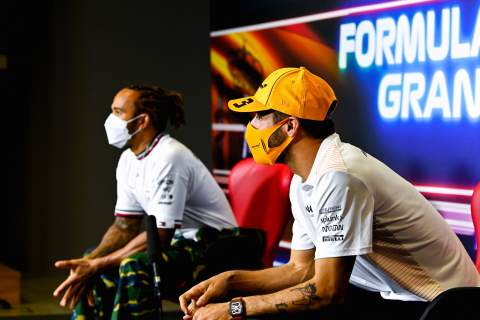 Ricciardo: Hamilton’s experience doesn’t give him advantage in F1 title battle