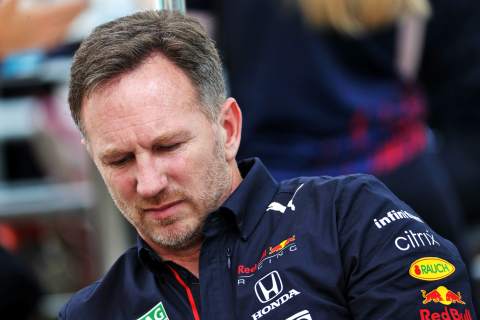 Horner warned by F1 stewards over "rogue marshal" comments