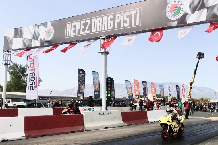 Drag Şampiyonası Kepez’de Final Yaptı