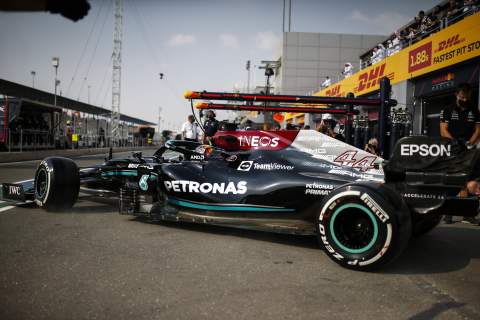 Mercedes denies Red Bull’s claim of rear wing score marks on F1 car