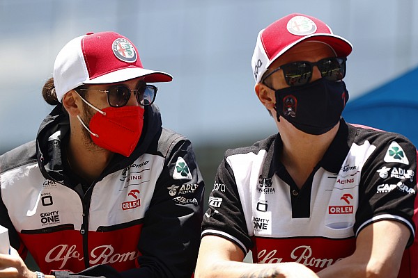 Raikkonen: “Verstappen-Hamilton olayı çok abartılıyor”
