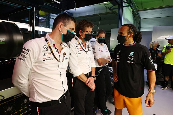 Mercedes, Hamilton’ın Katar performansına şaşırmış
