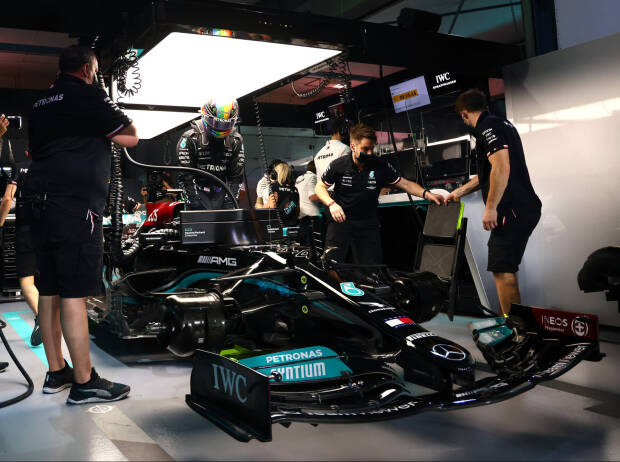 Formel-1-Jahr 2022 eingeläutet: Mercedes lässt neuen W13 an!