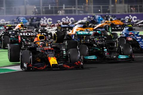Sainz urges F1 title rivals to keep it clean for ‘image of the sport’