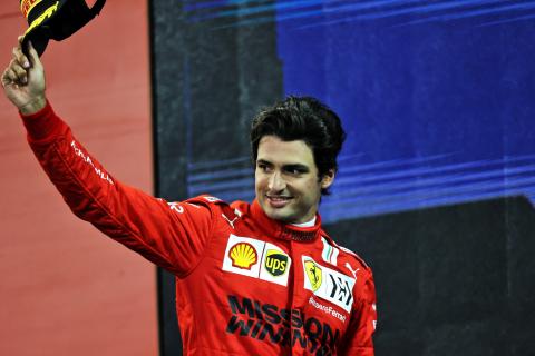 Sainz in line for Ferrari F1 contract renewal over winter