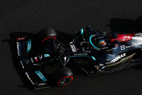 Hamilton: Mercedes never discussed Q3 F1 towing tactics