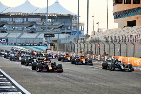 Abu Dhabi signs extension to remain on F1 calendar until 2030