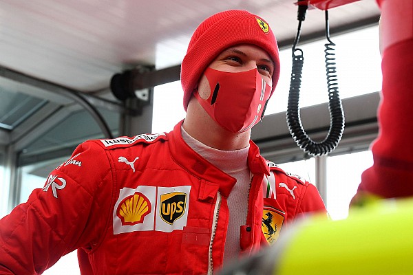 Schumacher, 2022’de Ferrari’nin yedek pilotluk rolünü Giovinazzi ile paylaşacak!