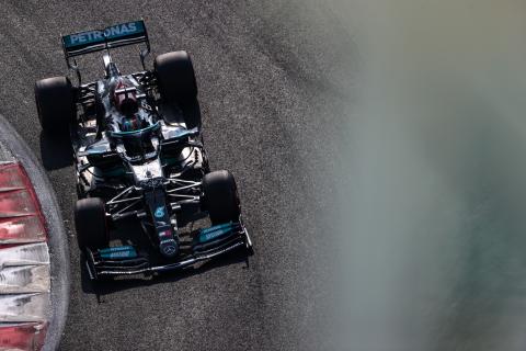 Mercedes' 2022 F1 car passes crash tests ahead of new season