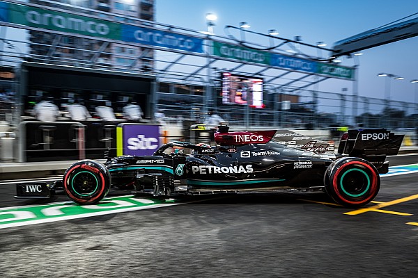 Mercedes, 2022 sezonu öncesinde iki sponsorunu kaybetti