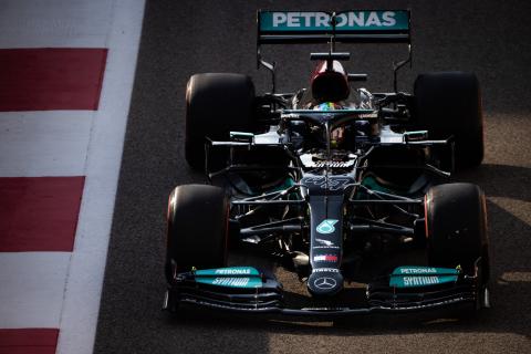Mercedes expects "relatively similar" performance to 2021 from 2022 F1 cars