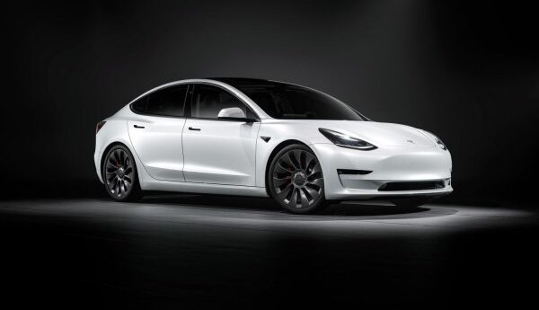 Tesla – Model 3 – Long Range 80.5 kWh (441 bg) Dual Motor AWD – Teknik Özellikler