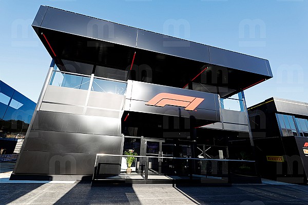 Yeni Formula 1 misafirhanesi Barselona padokunda yerini aldı