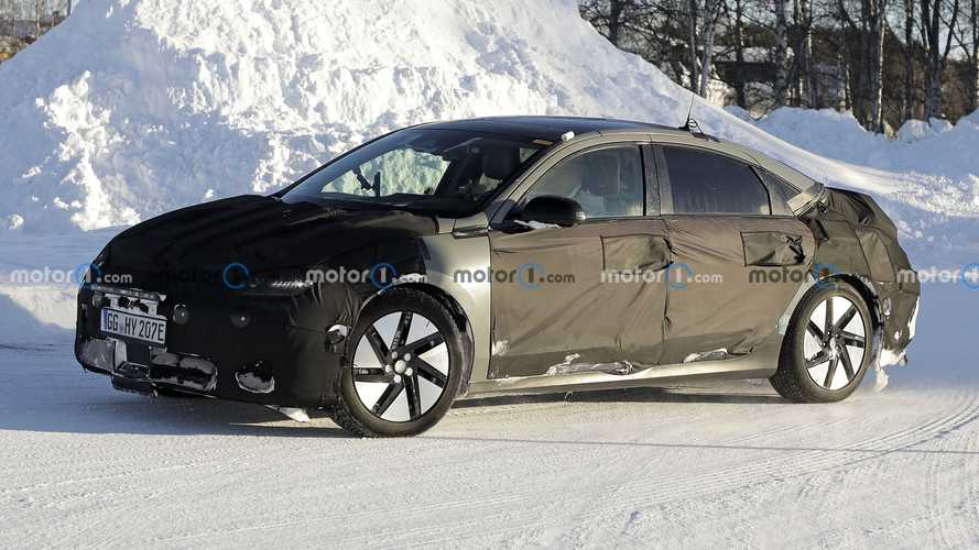 Hyundai Ioniq 6, kışın tadını çıkarırken casuslara takıldı Hyundai Ioniq 6, kışın tadını çıkarırken casuslara takıldı