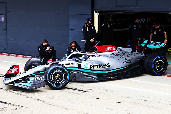 Mercedes, yeni aracını ilk kez Silverstone’da piste çıkardı!