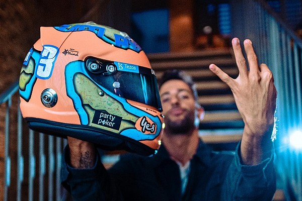 Ricciardo, 2022 sezonunda yarışacağı kask tasarımını tanıttı