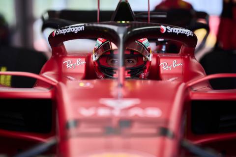 Sainz drives 2022 Ferrari F1 car in Barcelona shakedown