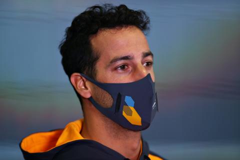Ricciardo to miss final day in Bahrain after positive COVID-19 test