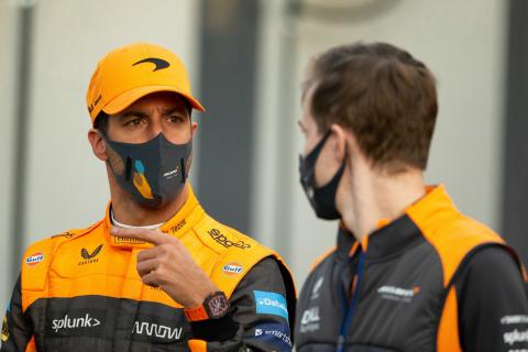 Unwell Ricciardo continues to sit out of Bahrain F1 test