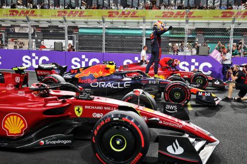 Who starts where for the 2022 F1 Saudi Arabian GP? The full grid
